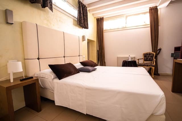 Apartment, 1 Bedroom, Kitchenette, Annex Building