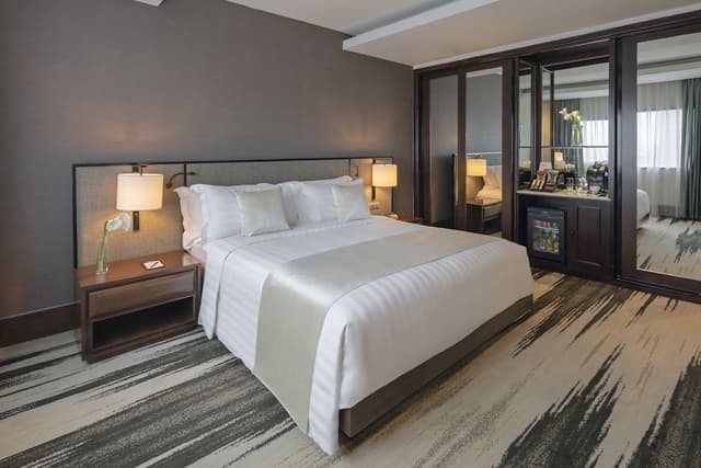 Deluxe Junior Suite Red Level