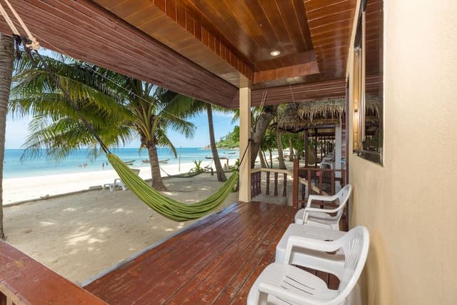 Deluxe Cabin, Beachside