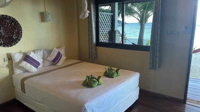 Deluxe Cabin, Beachside