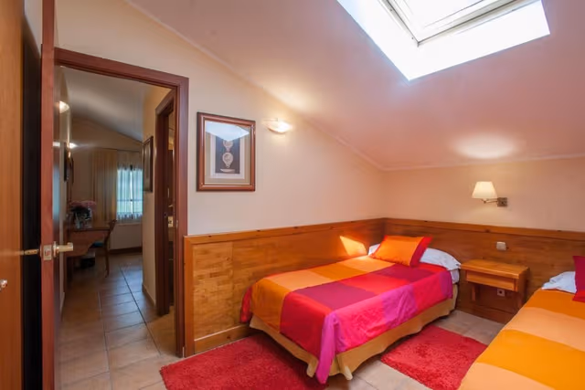 Family Room (2 Adults + 2 Children)