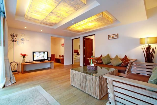 Jacuzzi Family Pool Suite