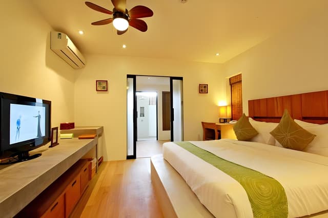 Jacuzzi Family Pool Suite