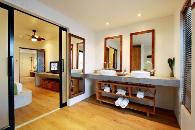Jacuzzi Family Pool Suite
