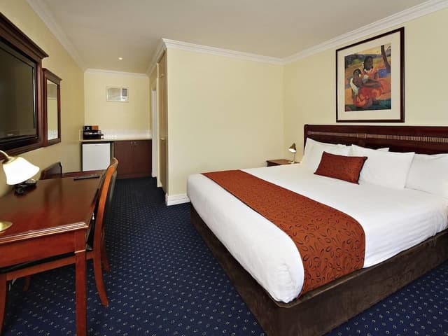 Deluxe Room, 1 King Bed