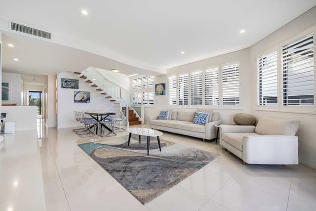 4 Bedroom Penthouse - Private Bar