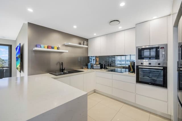 4 Bedroom Penthouse - Private Bar