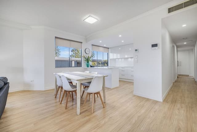 Beachfront Apartment, 3 Bedrooms