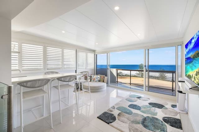 4 Bedroom Penthouse - Private Bar