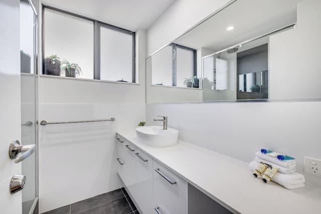 Beachfront Apartment, 3 Bedrooms