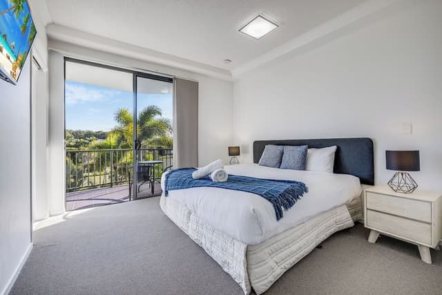 Beachfront Apartment, 3 Bedrooms