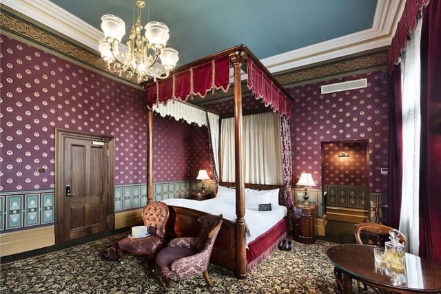 Royal Suite, 1 King Bed, Balcony