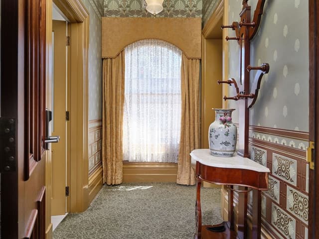 Royal Room, 1 King Bed