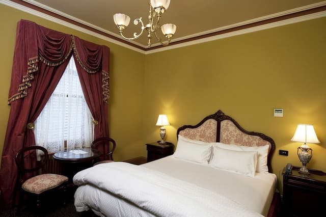 Classic Room, 1 Queen Bed
