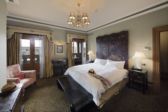 Royal Suite, 1 King Bed, Balcony