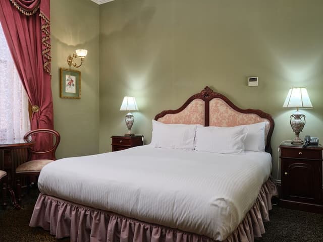 Classic Room, 1 Queen Bed