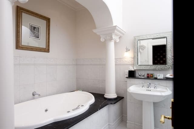 Royal Suite, 1 King Bed, Balcony