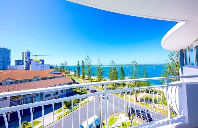 2 Bedroom Spa Waterfront Deluxe
