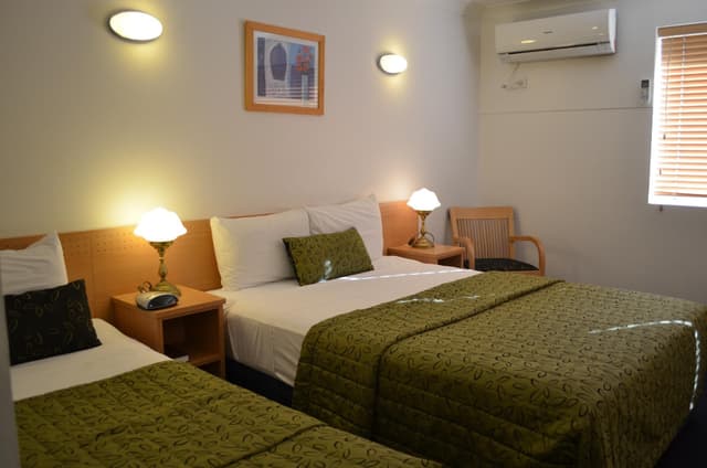 Deluxe Queen Room