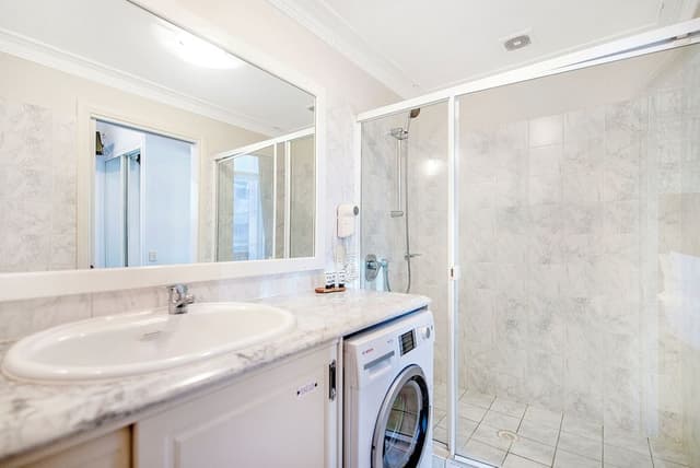 Superior One Bedroom Apartment