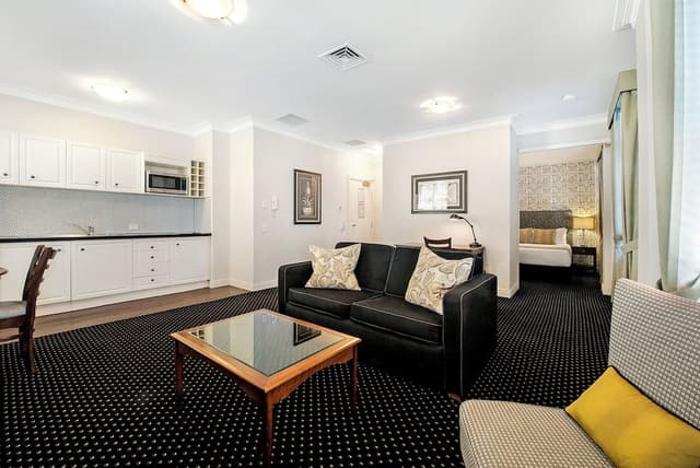 Superior One Bedroom Apartment