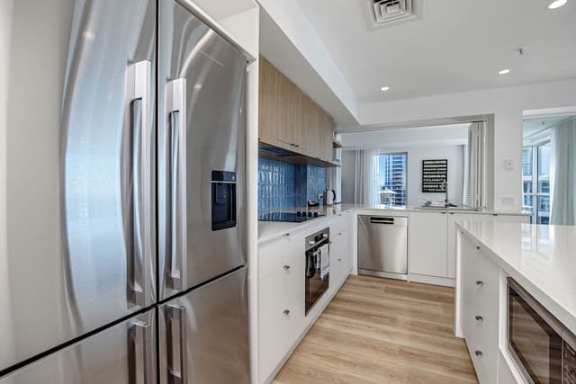 3 Bedrooms Sub Penthouse Apartment with Ocean View