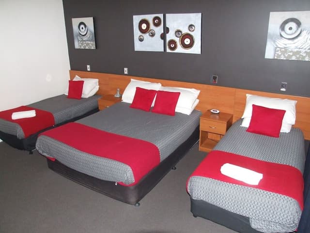 Family Room, Multiple Beds