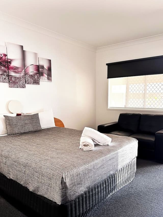 Deluxe Queen Room