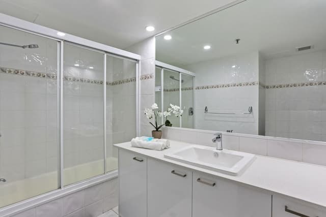 2 Bedroom Superior Ocean View Apartment