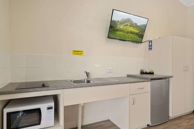 Deluxe Room, Multiple Beds, Accessible, Kitchenette