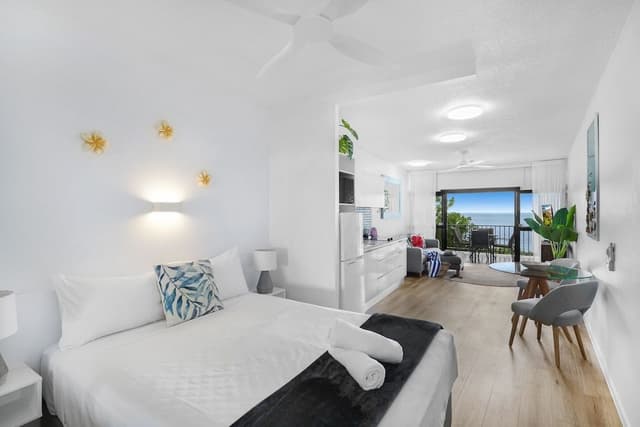 Deluxe Ocean View Studio Apartment