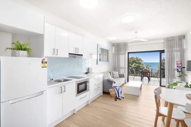 Deluxe Ocean View Studio Apartment