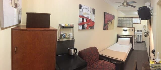 Studio, 1 Twin Bed
