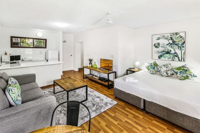 Studio Apartment