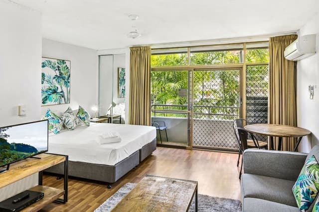 Studio Apartment
