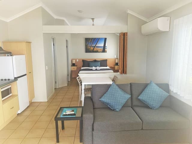 Deluxe Studio, 1 Queen Bed with Sofa bed, Ocean View