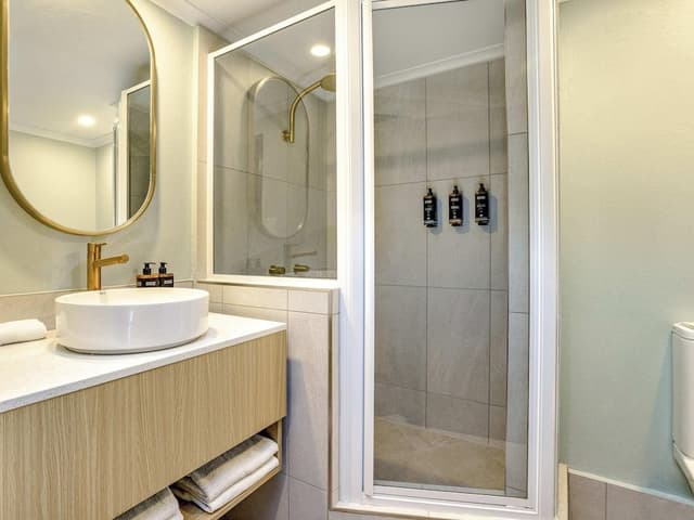 Superior Room, 1 King Bed