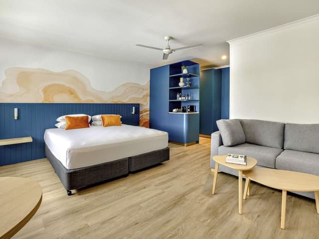 Superior Room, 1 King Bed