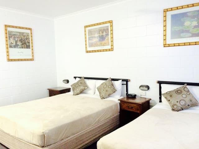 Deluxe Triple Room