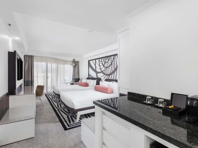 Rejuvenated Superior Room Twin, City Mountain View