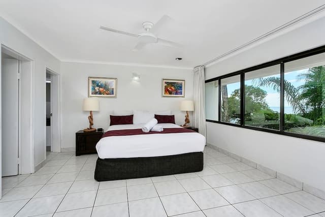 Superior Three Bedroom Sea View Apartment
