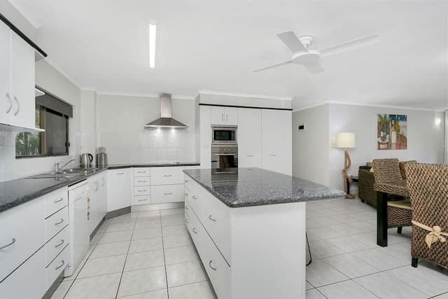 Superior Three Bedroom Sea View Apartment