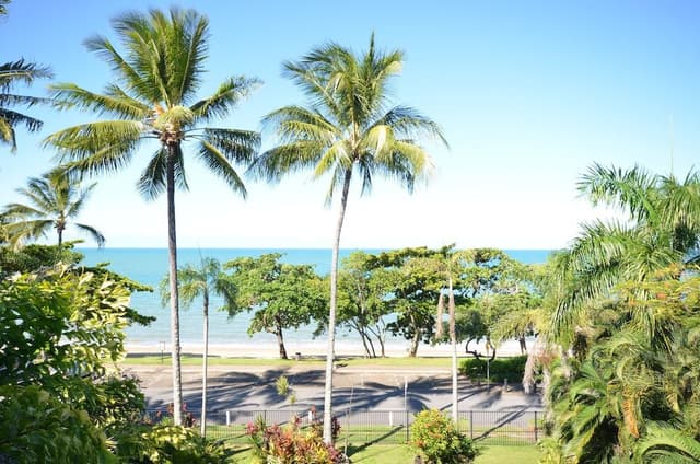 Superior Three Bedroom Sea View Apartment