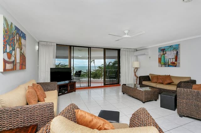 Superior Three Bedroom Sea View Apartment
