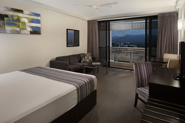 Mountain View Queen Room