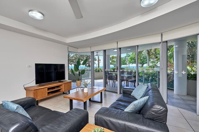 Penthouse, 3 Bedrooms, Oceanfront (Ground Floor)
