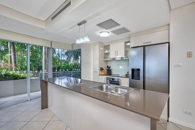 Penthouse, 3 Bedrooms, Oceanfront (Ground Floor)