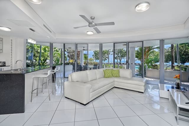 Penthouse, 3 Bedrooms, Oceanfront (Ground Floor)