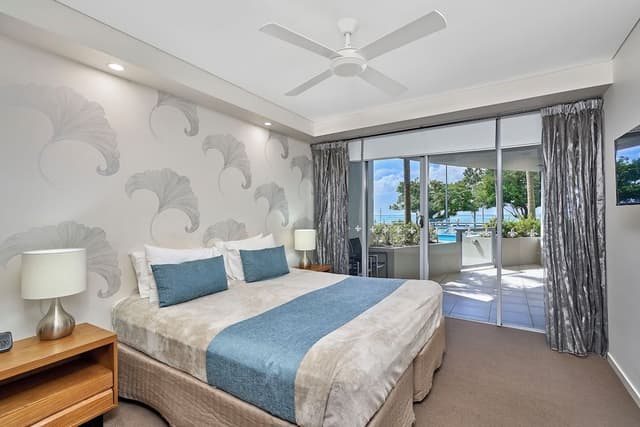 Penthouse, 3 Bedrooms, Oceanfront (Ground Floor)