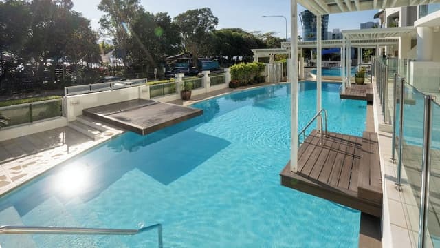 Corner Three Bedroom Swimout Apartment